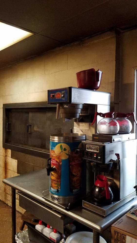Hickory Chip Restaurant: 4966 AL Highway 145, Clanton, AL 35046